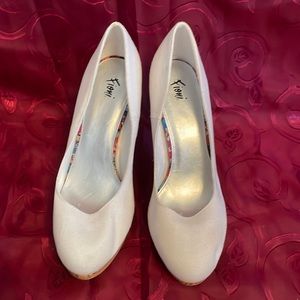 Gently Used Fioni White Platform Pumps